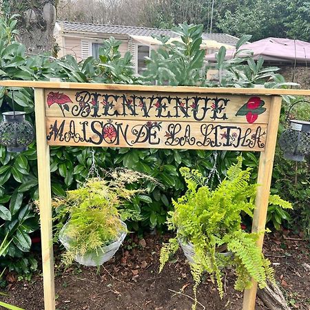 Camping Marvilla Parks -Parc Des Roches 91530 Saint-Chéron Eksteriør bilde